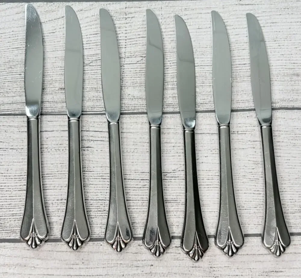 Oneida Community ROYAL FLUTE Dinner Knives Lot Of 7 Stainless Flatware